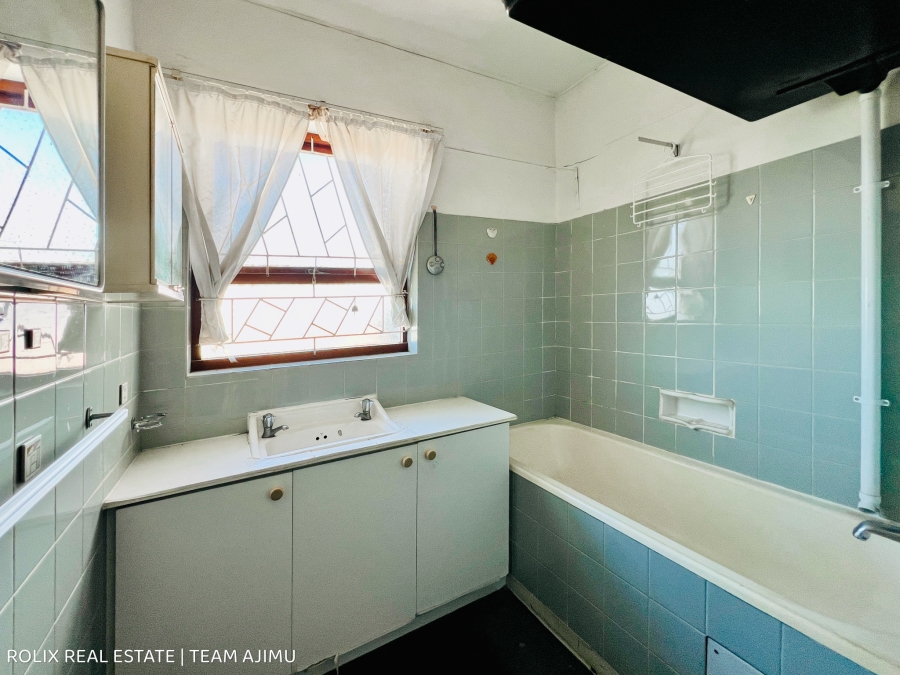2 Bedroom Property for Sale in Wynberg Western Cape